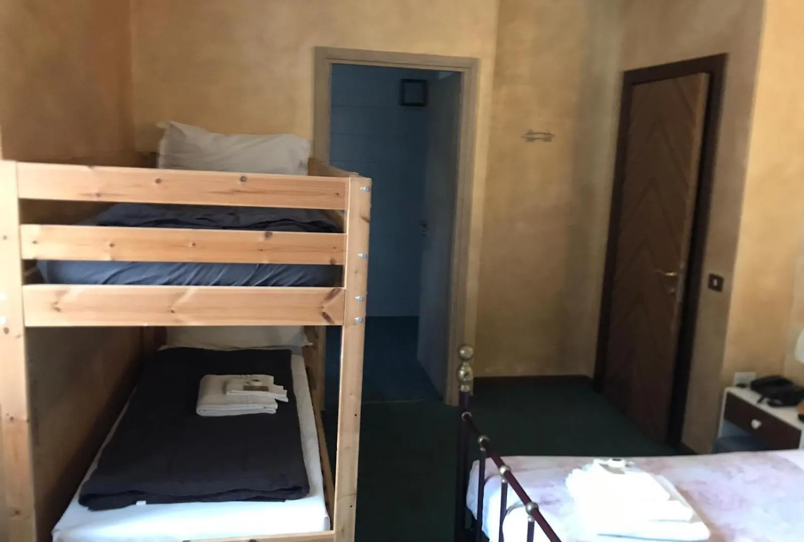 Inn Mirabeau Hotel Bellagio Camera Economy Per Famiglie O Gruppi, Con 4 Posti Letto Magreglio Italy