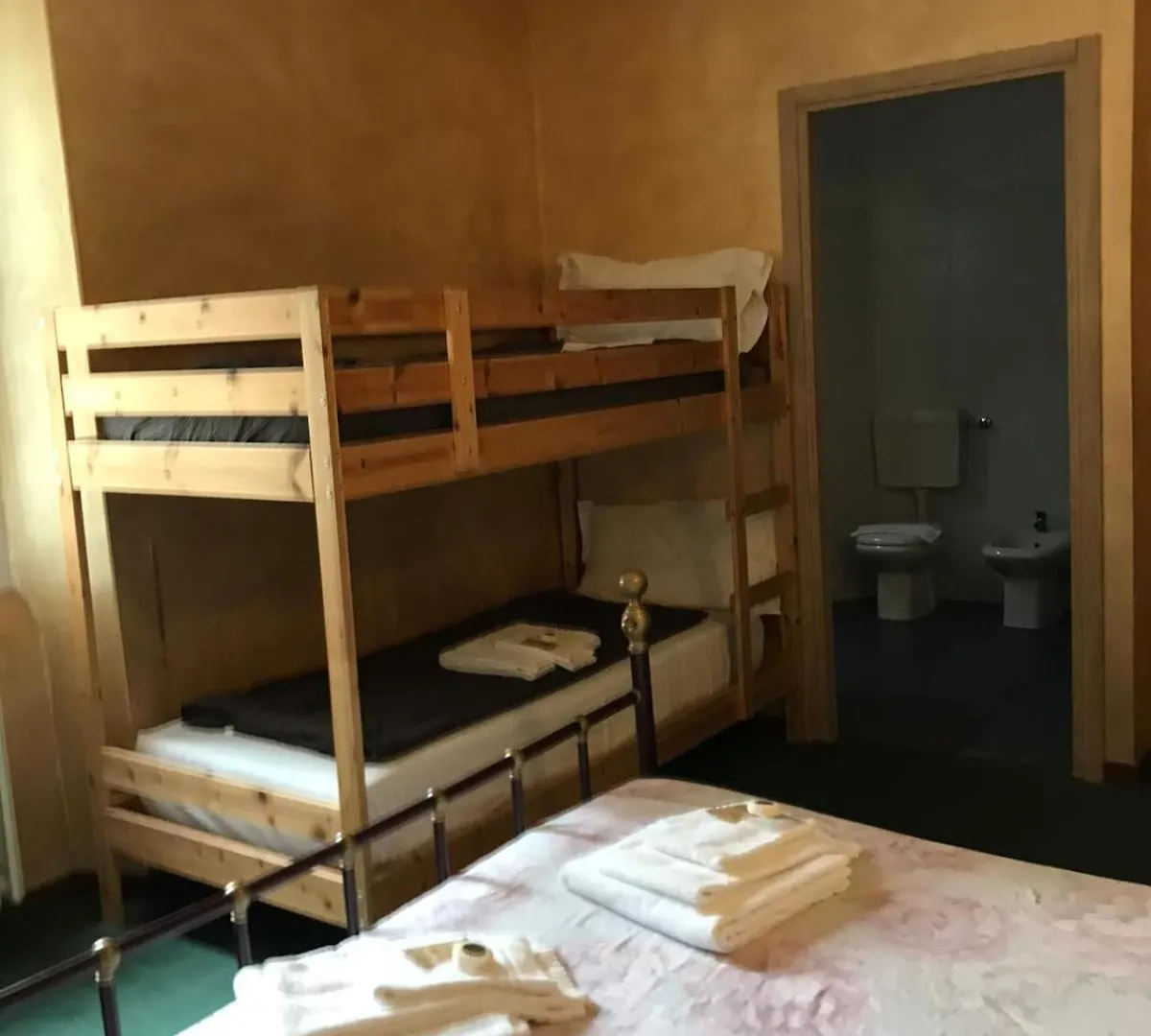 Mirabeau Hotel Bellagio Camera Economy Per Famiglie O Gruppi, Con 4 Posti Letto Magreglio 0*,  Italy